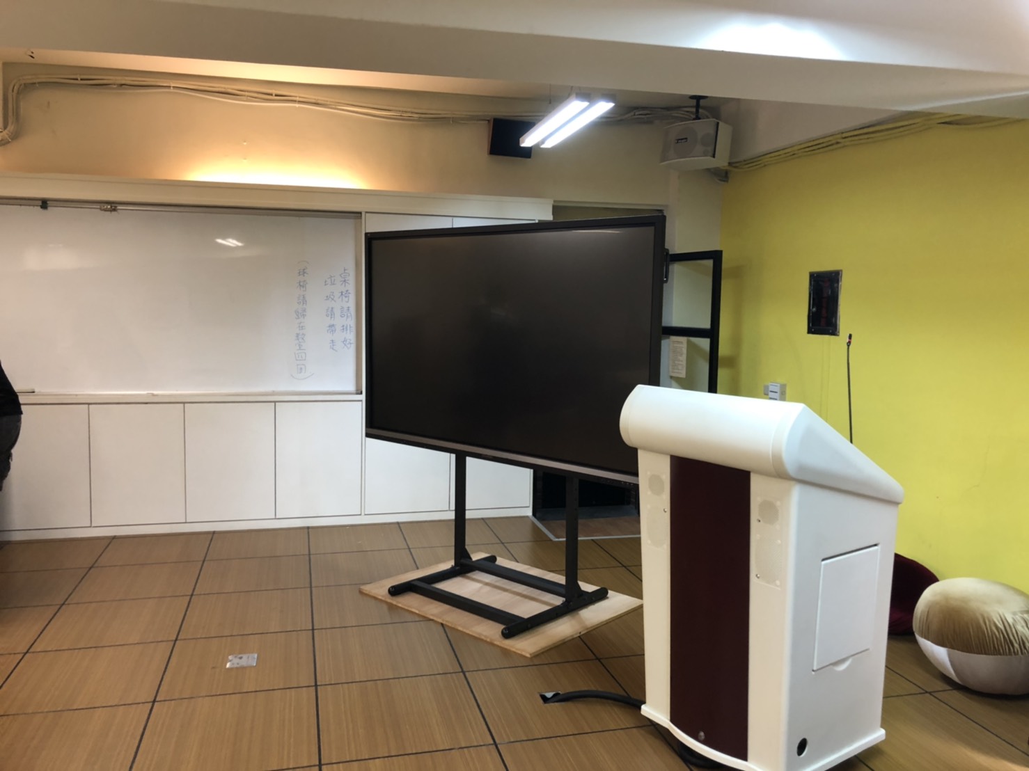 OU-1035 安裝86吋電視